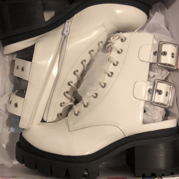 NWT Jeffrey Campbell TANK-GRL LO LUG BOTTOM BOOT - Picture 2 of 7